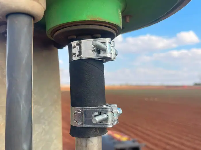 Pivot irrigation, field service